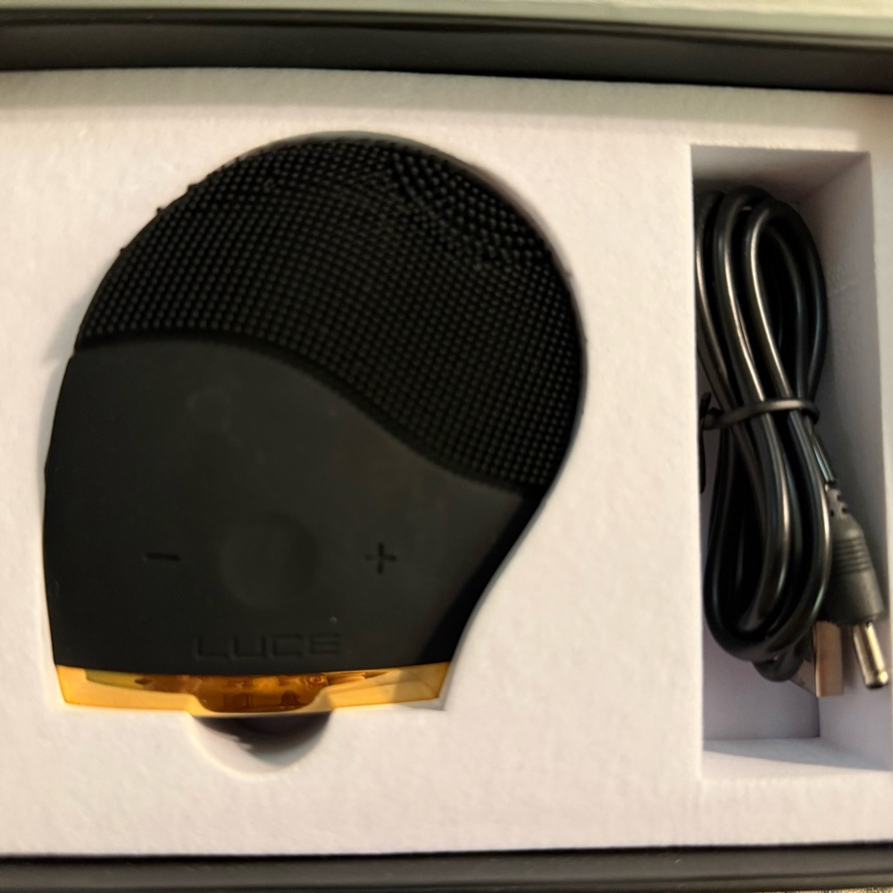 Luce Black 180 Facial Cleansing and Anti Aging Device. NWT - Picture 5 of 11
